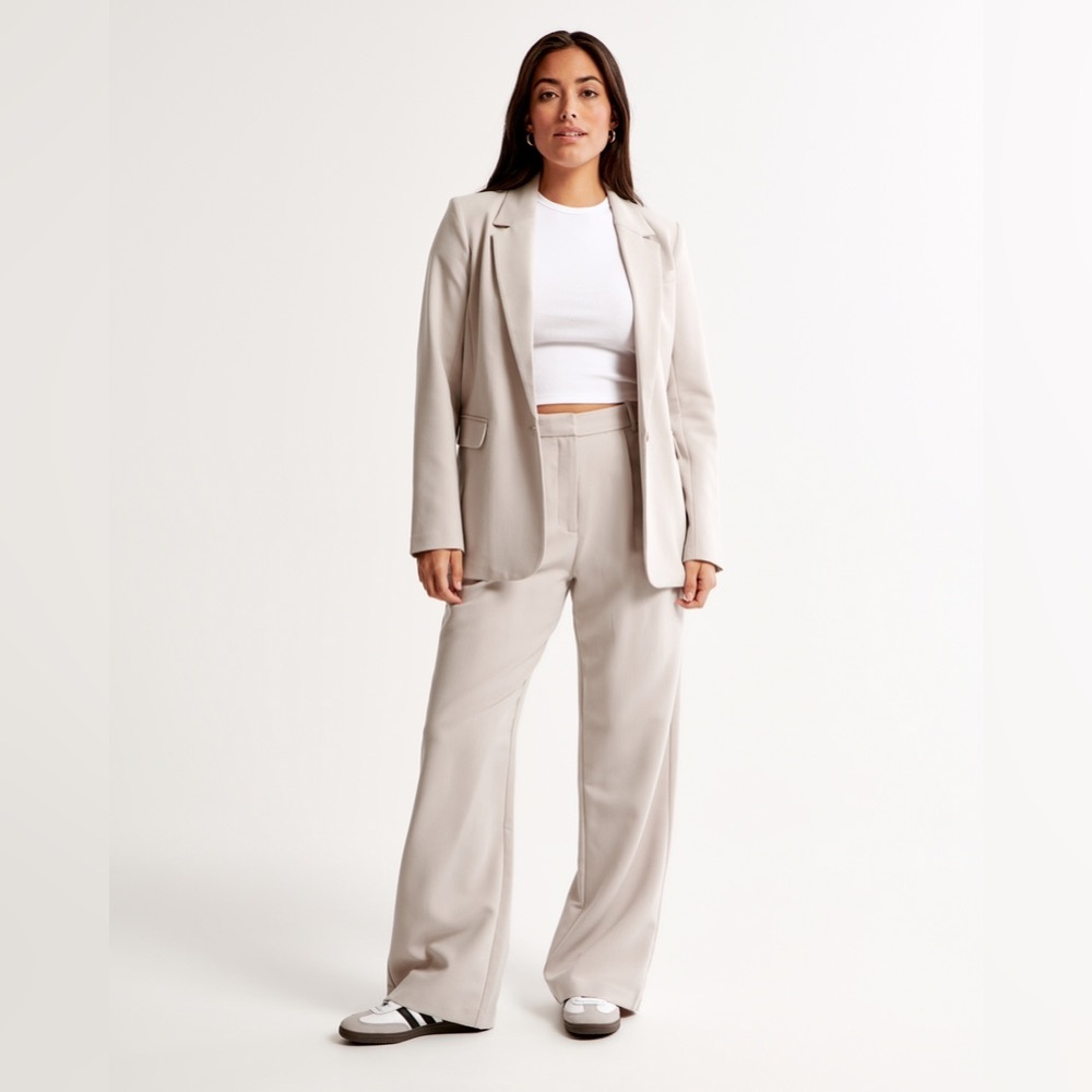 Abercrombie & Fitch Women's Cream Trousers - Picture 2 of 14
